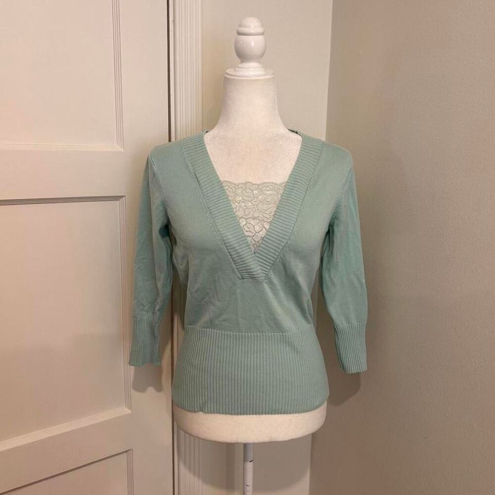Hillard & Hanson 3/4 sleeve lace v neck cami mint light sweater women's small